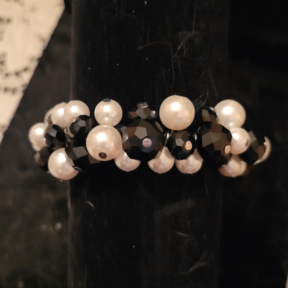 Black and White Beaded Bracelet